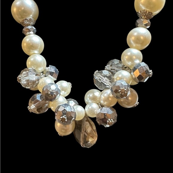 Pearl with Faux Smoky Crystal Teardrop Choker Necklace - Picture 2 of 9
